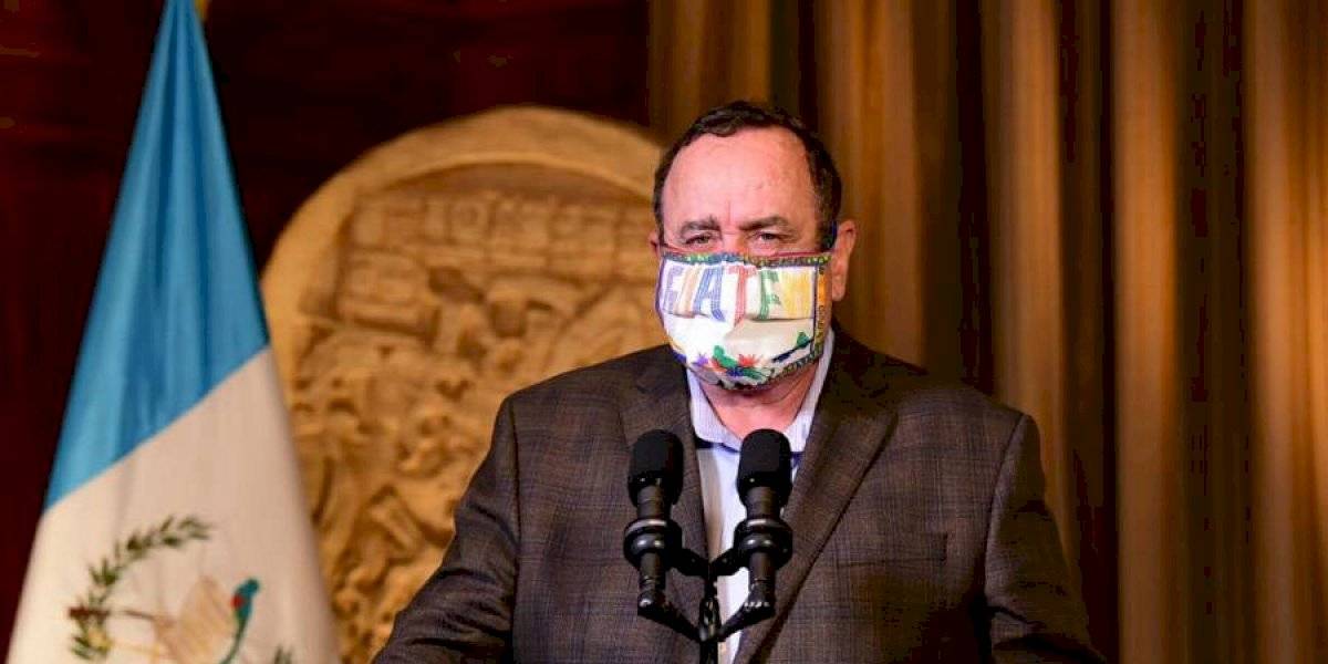 Guatemala endurece las medidas para frenar la pandemia del coronavirus y cierra "totalmente" el país