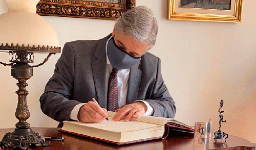 Francisco Bustillo, ex embajador en España, toma posesión como nuevo ministro de Exteriores de Uruguay