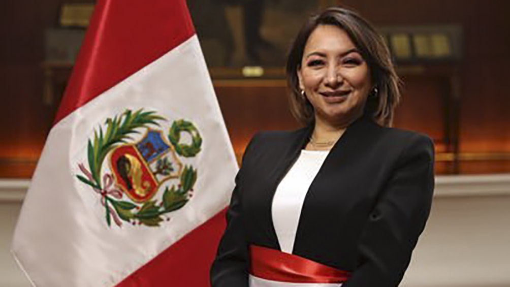 La ministra de Producción de Perú dio positivo de coronavirus