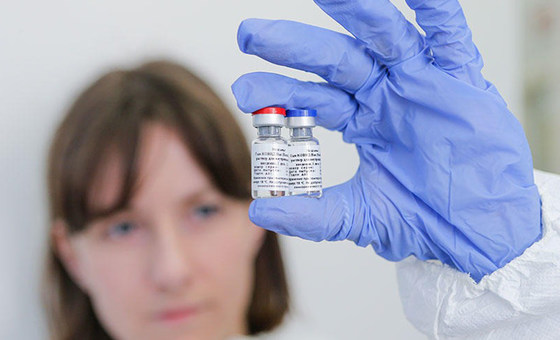La OMS aprueba la vacuna de Oxford AstraZeneca para su uso de emergencia contra el COVID-19