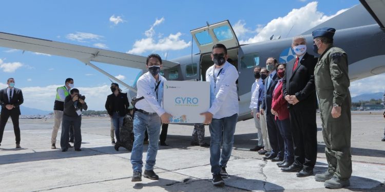 Arribaron a Guatemala 5 mil dosis de la vacuna contra el COVID-19
