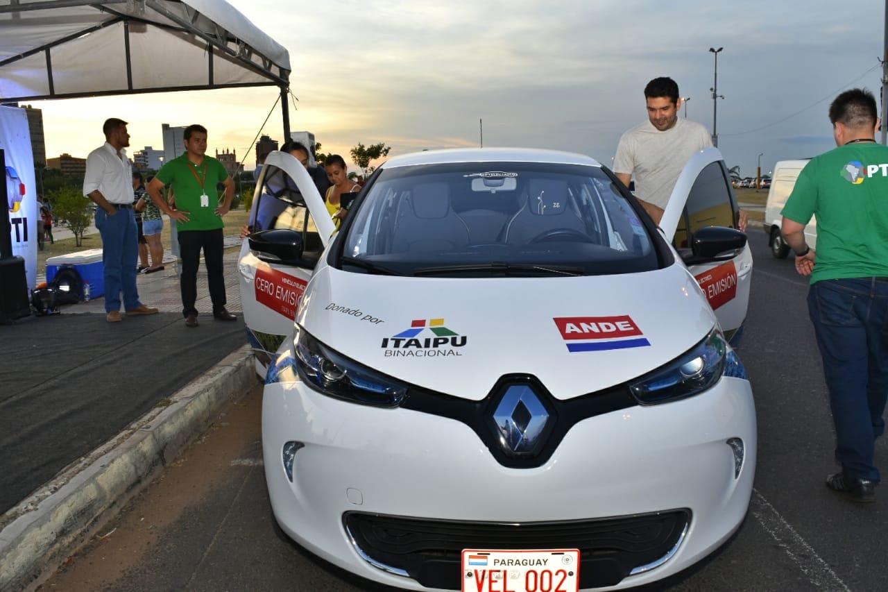 Paraguay por desarrollar vehículos eléctricos en bien medioambiental