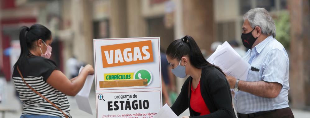 Cae el desempleo en Brasil más de un 11% en trimestre móvil, hasta noviembre