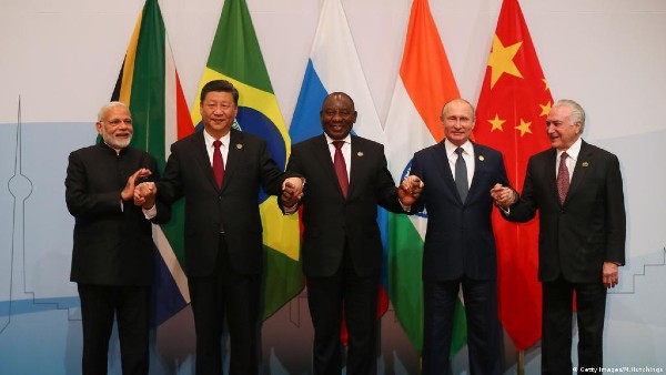 Nuevo Banco de Desarrollo establecido por el BRICS decidió invertir 140 millones de dólares en América Latina