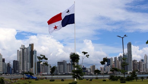 Panamá, tercera economía con menor riesgo en América Latina, según JP Morgan