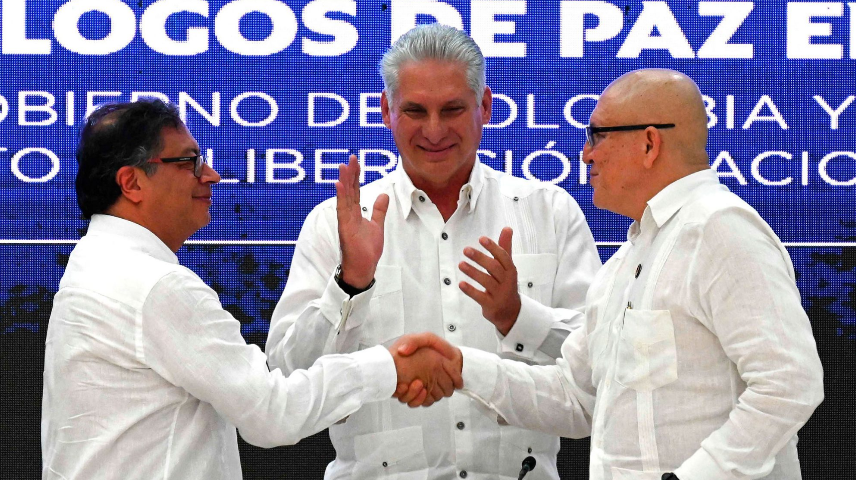 Gobierno de Colombia y el ELN acuerdan un cese al fuego de 6 meses