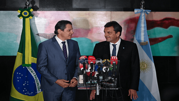 Argentina y Brasil avanzan en integración económica regional