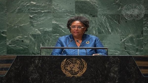 Primera ministra de Barbados llama a enfrentar crisis climática