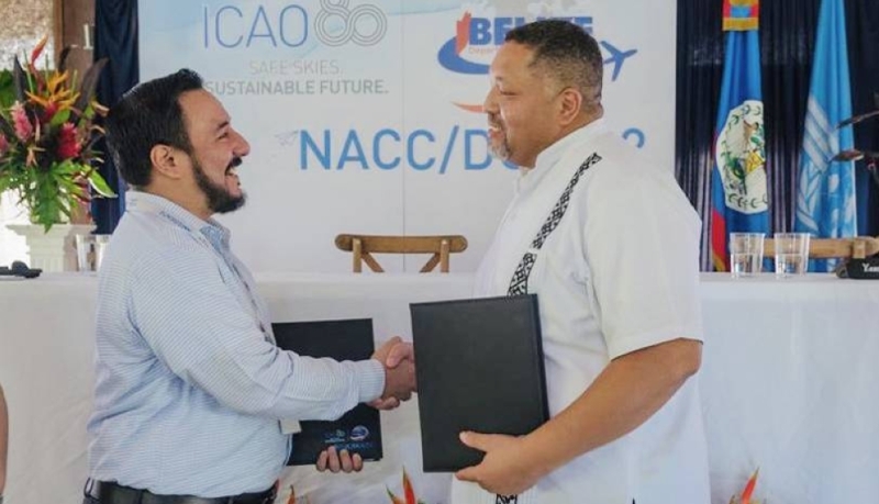 El Salvador y Belice firman memorándum de entendimiento para eficientizar la conexión aérea