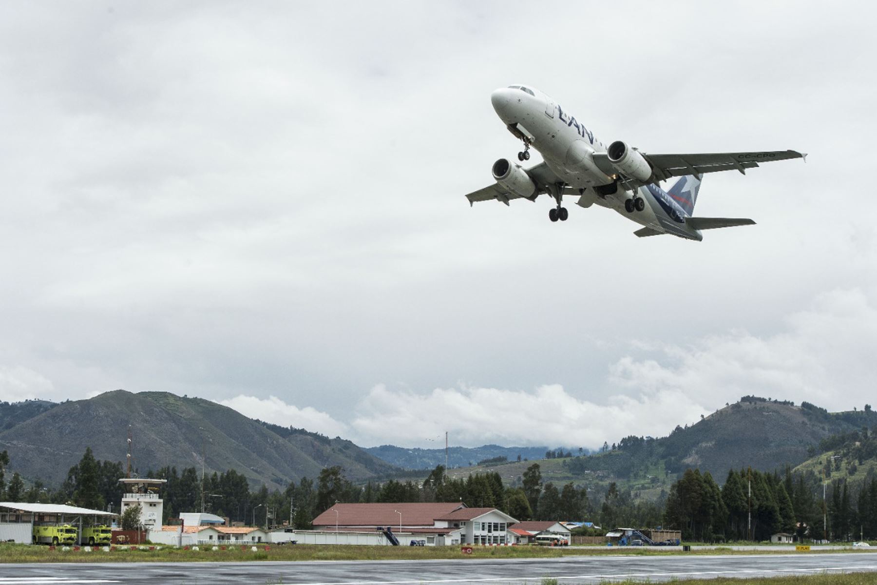 Comunidad Andina organiza foro sobre los desafíos del transporte aéreo