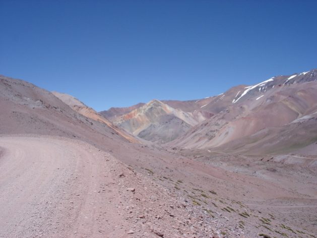 Camino Agua Negra Al Fondo Cerro La Gitana 629X472