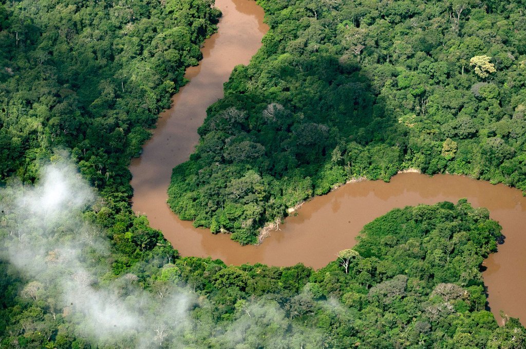 Para preservar la vida de los pueblos indígenas, el Gobierno de Colombia tiene como una de sus prioridades la vacunación contra el COVID-19 en la Amazonia colombiana.