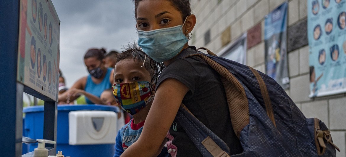 En el Centro de Salud de Tienditas, el Fondo de Población de las Naciones Unidas hace prevención de las violencias basadas en género, se identifican las personas en riesgo y se brinda atención a los sobrevivientes. 