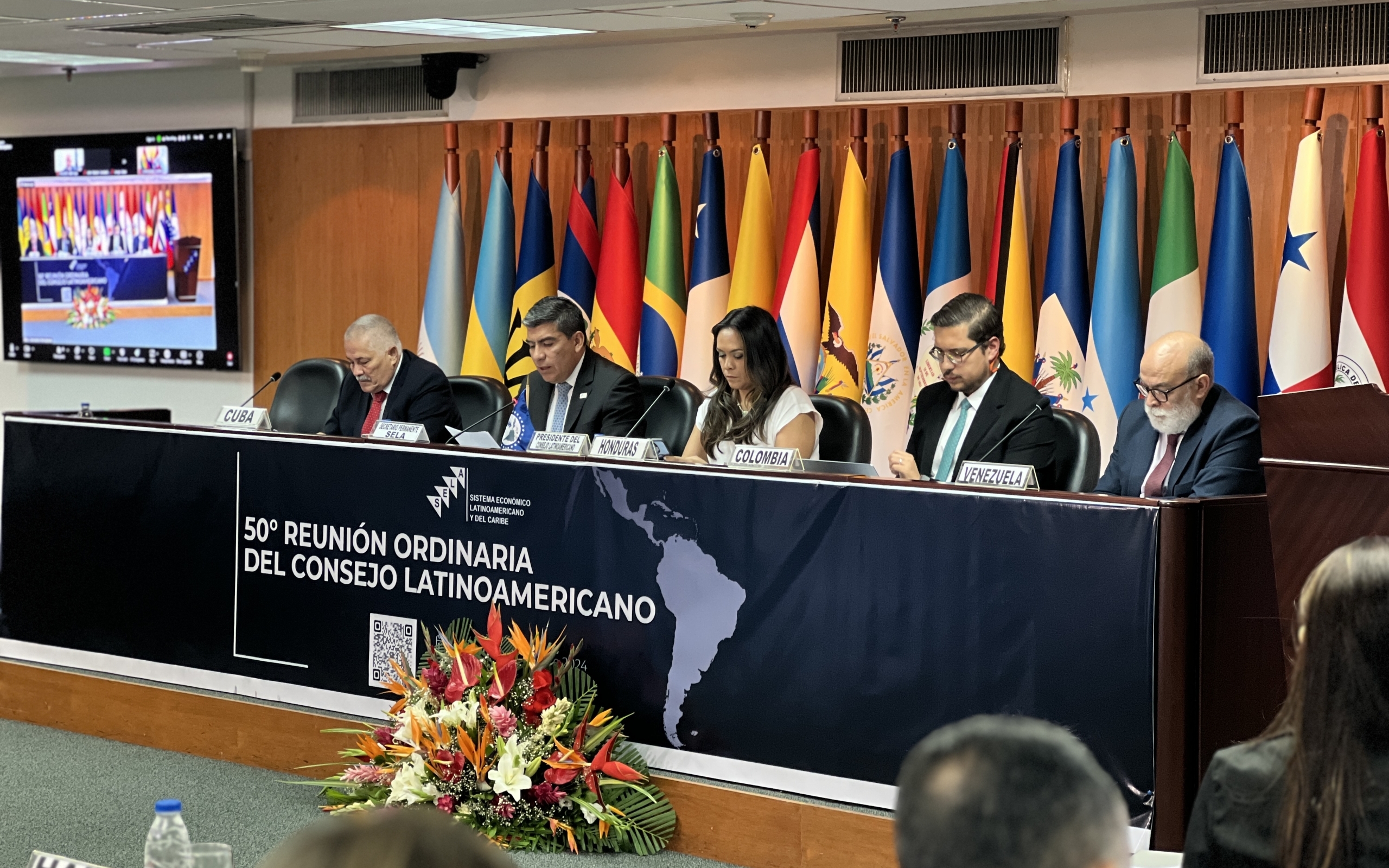 Foto de Embajador Clarems Endara: América Latina y el Caribe debe converger hacia una integración real